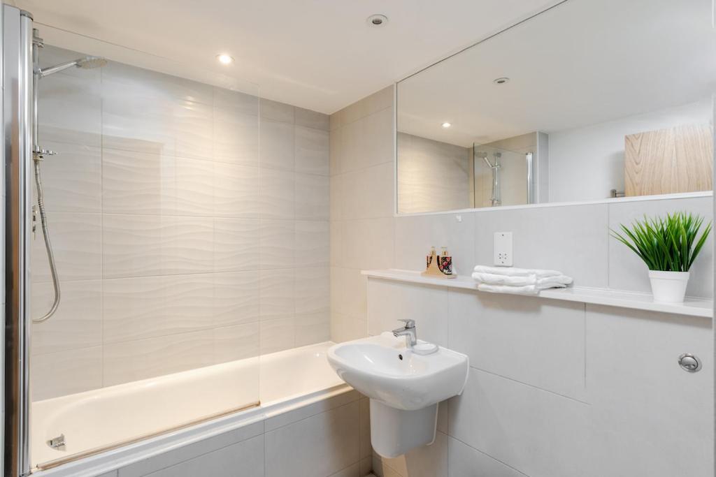 City Living Penthouse Apartment With Parking Manchester Luaran gambar